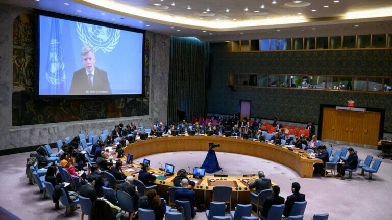 Der Sondergesandte der Vereinten Nationen für den Jemen, Hans Grundberg, vor dem UN-Sicherheitsrat in New York