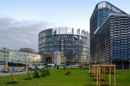 Im EU-Parlament in Straßburg informierte eine Veranstaltung über die Terror-Verbindungen der Gruppierung Samidoun. (© imago images/Future Image)
