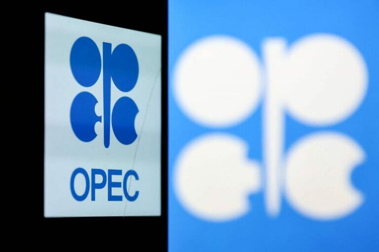 Die erneute Kürzung der Ölförderung durch die OPEC+-Staaten kam überraschend. (© imago images/NurPhoto)