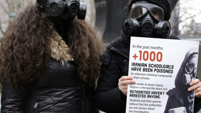 Seit Monaten kommt es zu Giftgasangriffen auf iranische Mädchenschulen