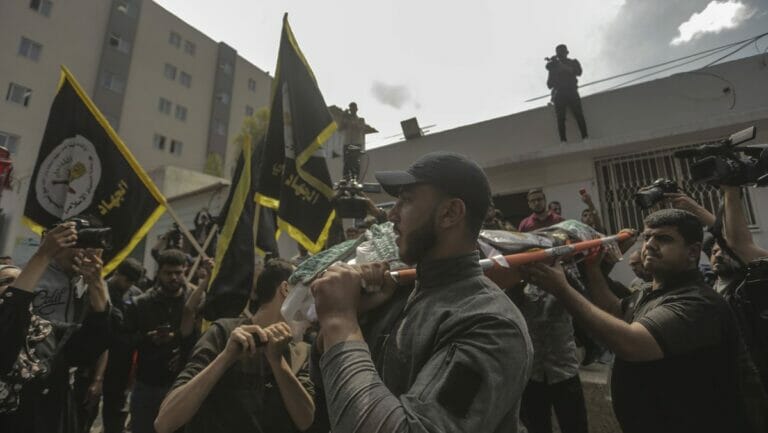 Palästinenser in Gaza feiern die bei einem israelischen Luftschlag getöteten Kommandeure des Islamischen Dschihad als »Märtyrer«