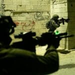Israelische Soldaten bei einer Anti-Terror-Razzia in Al-Yamun, in der Nähe von Dschenin in der nördlichen Westbank