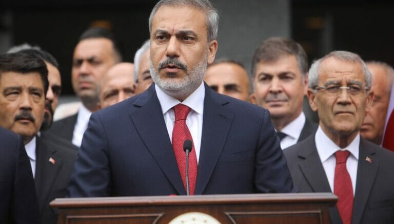 Für die Türkei verkündete Außenminister Hakan Fidan die Beziehungsnormalisierung mit Ägypten