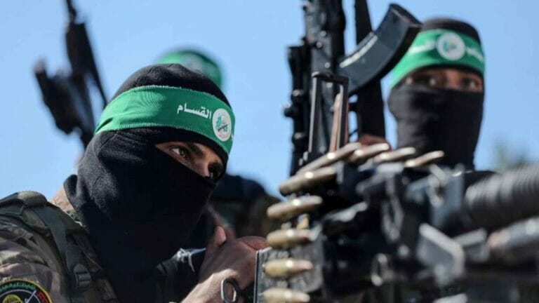Maskierte Kämpfer der Hamas