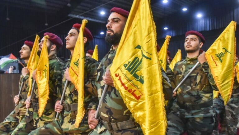 Die EU unterscheidet immer noch zwischen einen politischen und einem militärischen Arm der Hisbollah