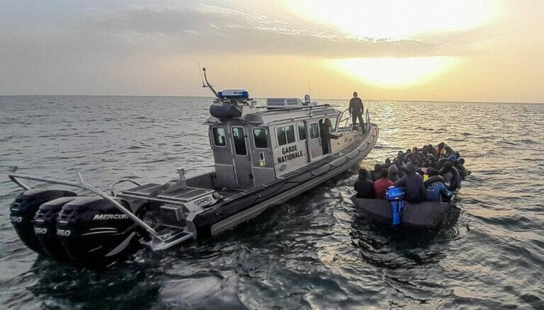 Tunesiens Nationalgarde vor der Küste von Sfax blockiert Fluchtlinien den Weg nach Italien