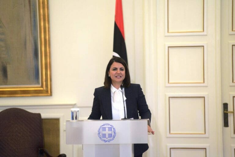 Nach einem Treffen mit ihrem israelischen Kollegen suspendiert: Libyens Außenministerin Najla Mangoush. (© imago images/Pacific Press Agency)