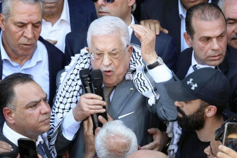 Korrupt, undemokratisch und den Terror unterstützend: die palästinensische Führung unter Mahmud Abbas. (© imago images/Kyodo News)