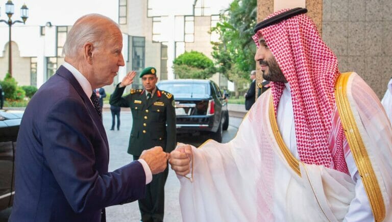 US-Präsident Joe Biden mit dem saudischen Kronprinzen Mohammed bin Salman
