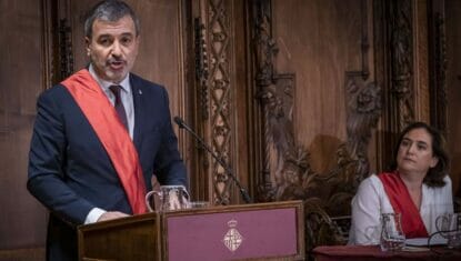 Barcelonas Bürgermeister Jaume Collboni mit seiner Vorgängerin Ada Colau