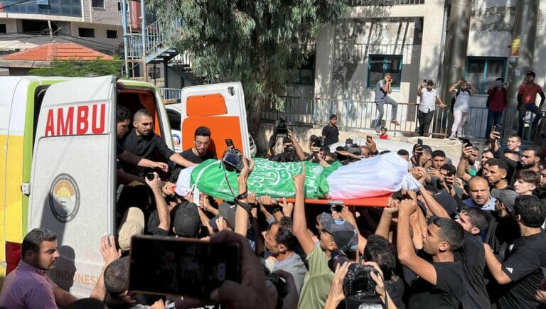 Die toten Terroristen werden in Gaza als Märtyrer gefeiert