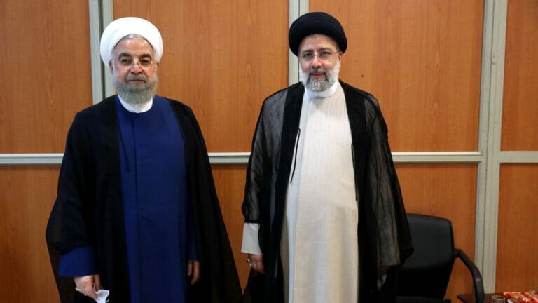 Hassan Rohani und Ebrahim Raisi: der ehemalig und der aktuelle Präsident des Iran
