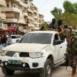 Immer wieder kommt es zu Gefechten zwischen den kurdisch geführten SDF und arabischen bzw. regimetreuen Verbänden