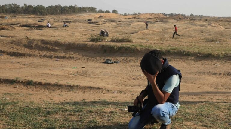 Ein aktueller HonestRpeorting-Bericht wirft ethische Fragen über den Einsatz von Foto-Reportern in Gaza auf