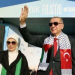 Der türkische Präsident Tayyip Erdoğan und seine Frau Emine auf einer antiisraelischen Veranstaltung Ende Oktober in Istanbul