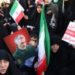 Iranische Anhängerinnen Soleimanis demonstrieren in Teheran gegen Israel