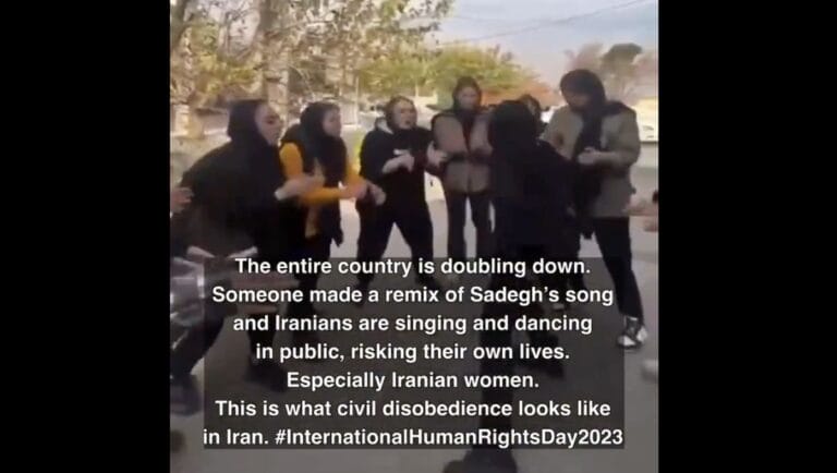 Prostest gegen islamischen Moralkodex: Iranerinnen tanzen in der Öffentlichkeit