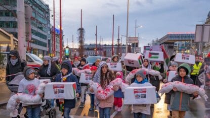 Antiisraelische Demonstration in Wien inszeniert die alte antijüdsiche Legende vom Kindermörder