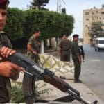 Westjordanland: Sicherheitskräfte der Palästinensischen Autonomiebehörde an einem Checkpoint in Nablus