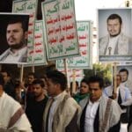 Jemenitische Huthi-Anhänger auf einem Aufmarsch der Hisbollah im Libanon