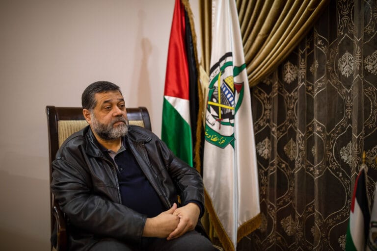 Hamas-Funktionär Osama Hamdan bestreitet sexuelle der Gewalt der Hamas gegenüber Israelinnen