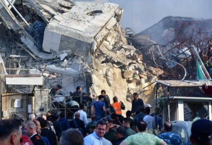 Zerstörtes Gebäude neben der iranischen Botschaft in Damaskus. (© imago images/Xinhua)