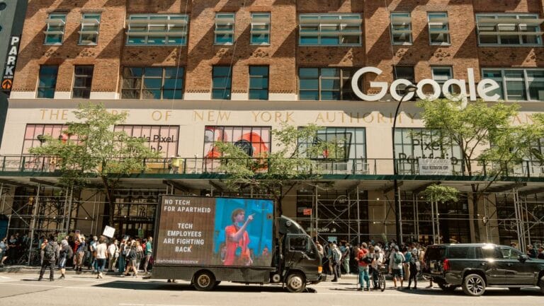 Google-Mitarbeiter in New York bei ihrer antiisraleischen Protestaktion