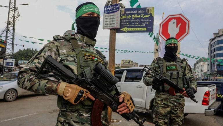 Hamas-Wachtposten der A-Qassam-Brigaden in Rafah im Süden des Gazastreifens