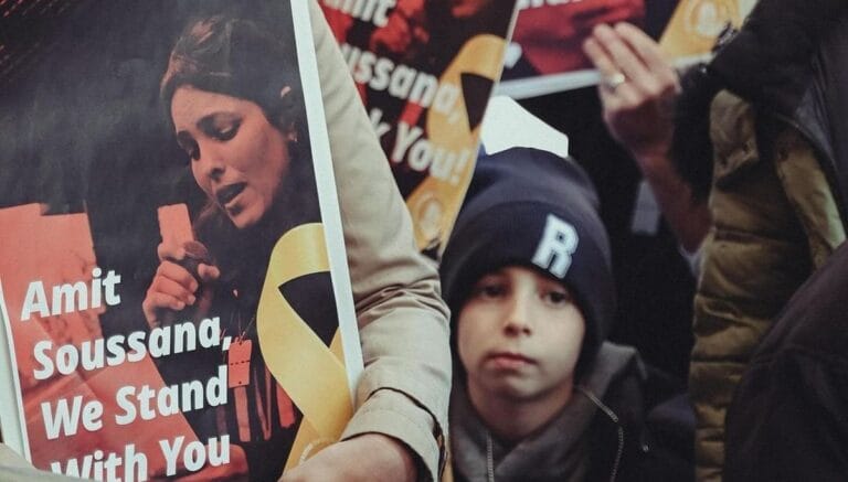 Solidaritätsdemonstration mit der israelischen Geisel Amit Soussanna vor der UNO in New York