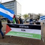 Ist Sudan oder Ruanda völlig egal: pro-palästinensische Demonstranten bedanken sich bei Nicaragua für Völkermordklage