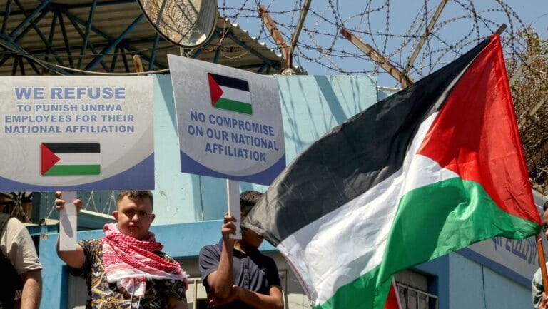 Palästinenser im Libanon demonstrieren gegen Kritik an UNRWA